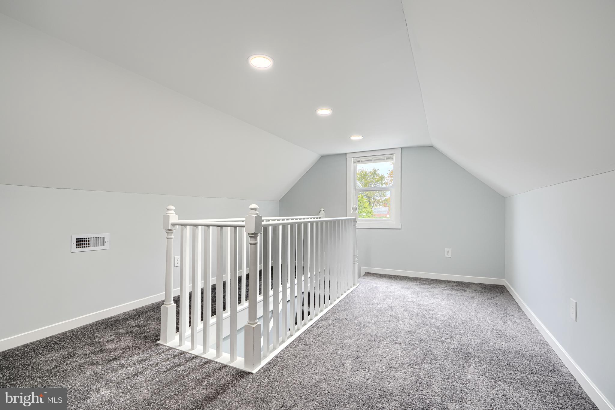 BROAD ACRES - Residential