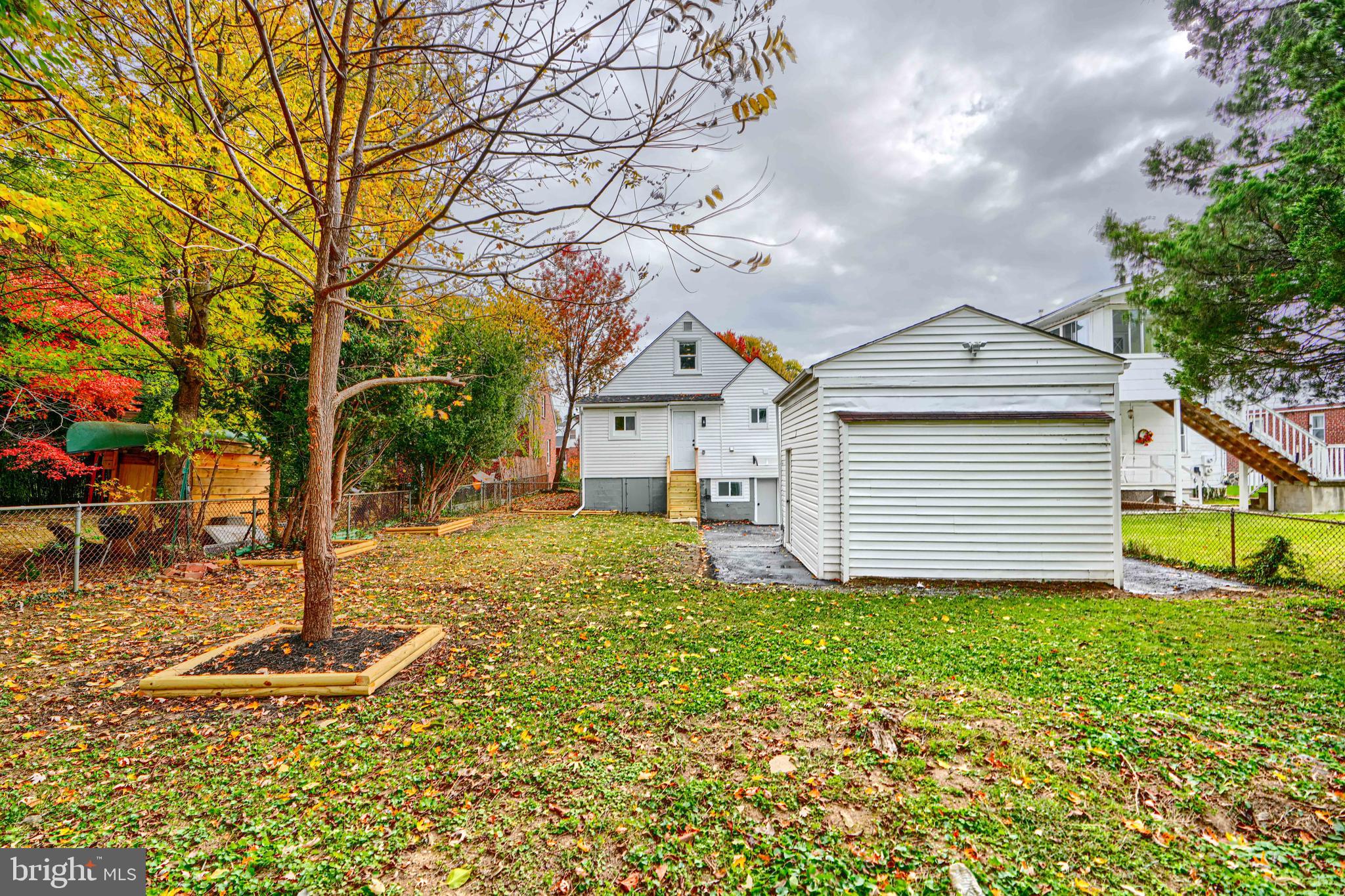 BROAD ACRES - Residential