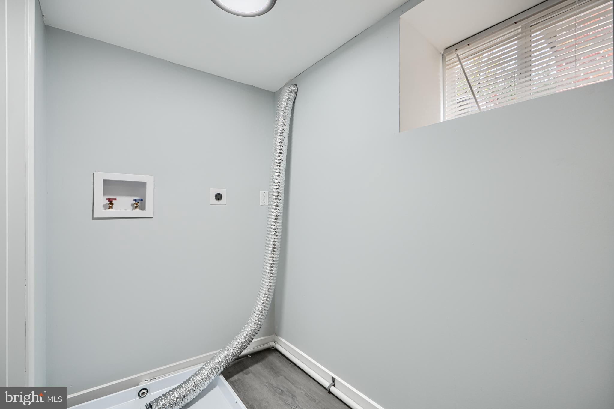 BROAD ACRES - Residential