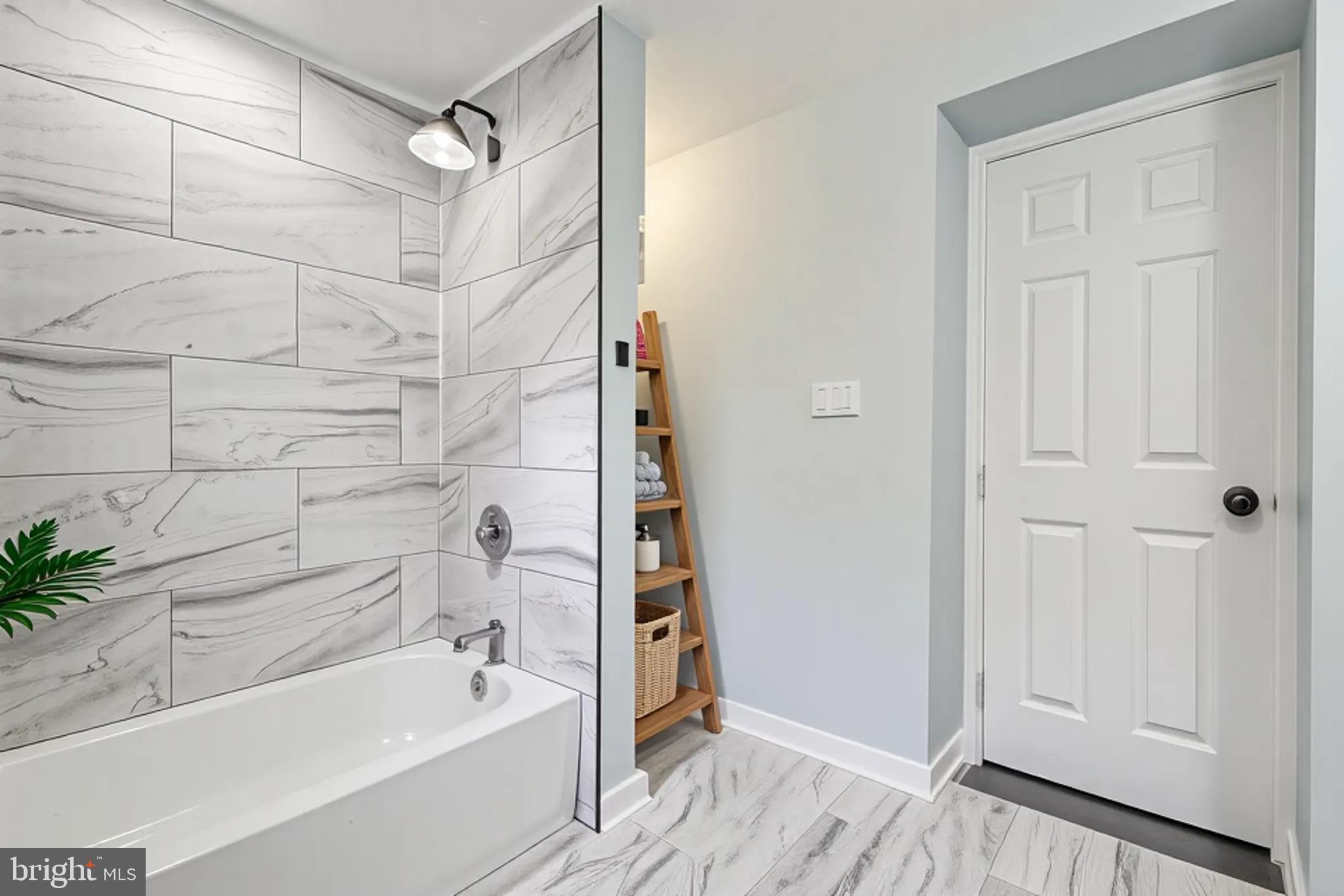 BROAD ACRES - Residential