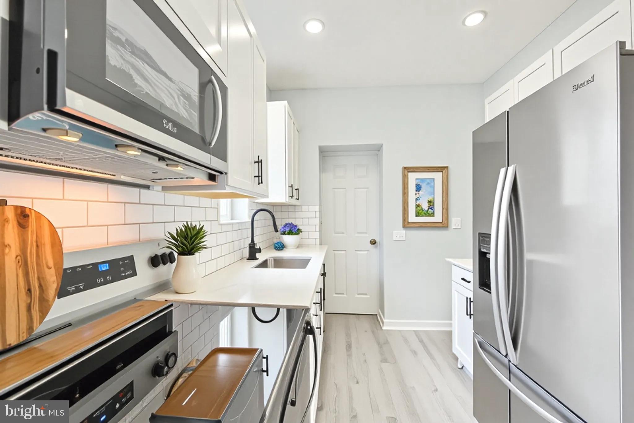 BROAD ACRES - Residential