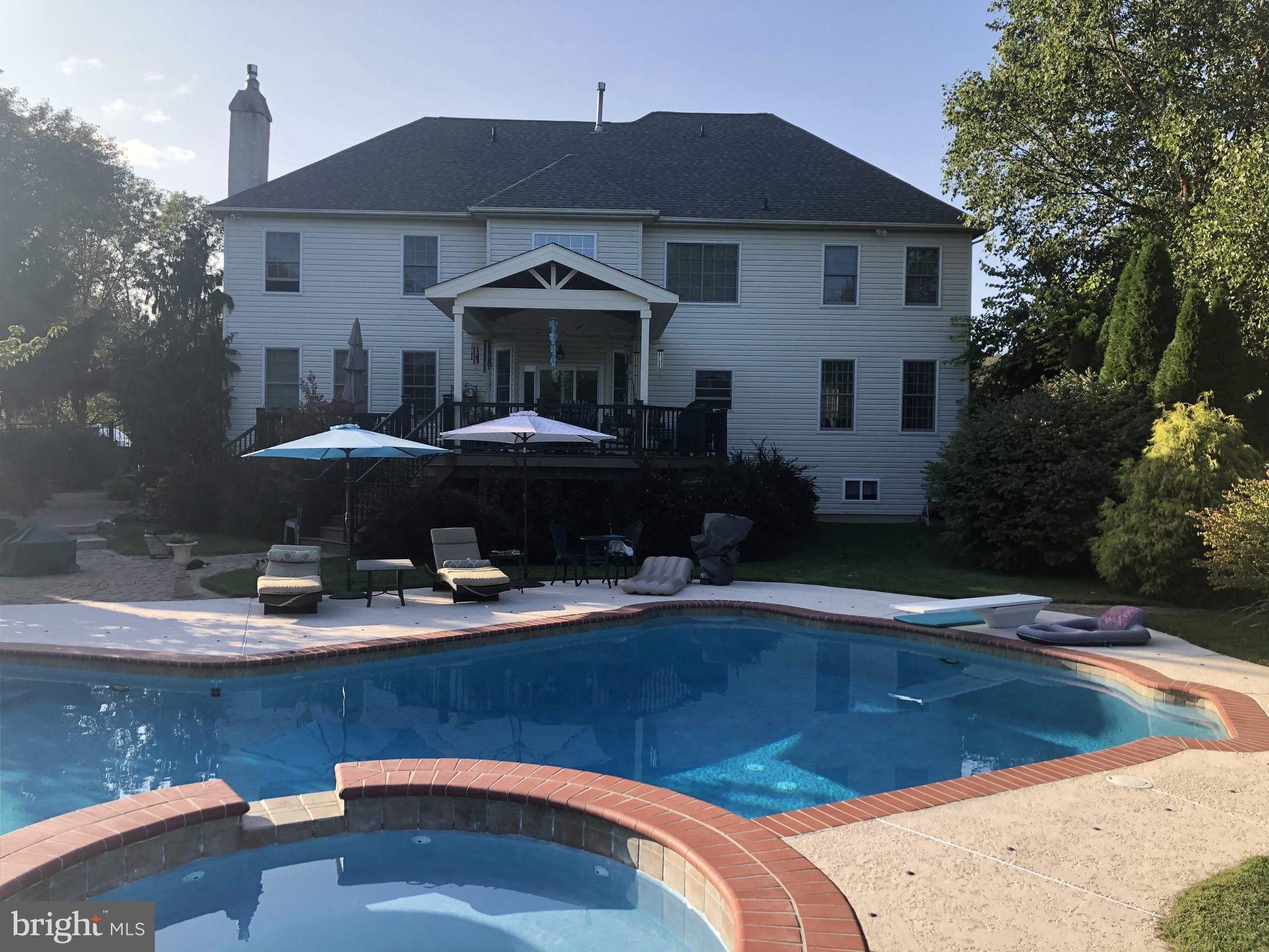 FOX HUNT ESTS - Residential