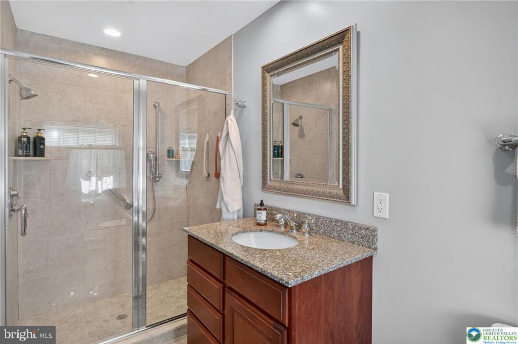 ROBIN HOOD - Residential