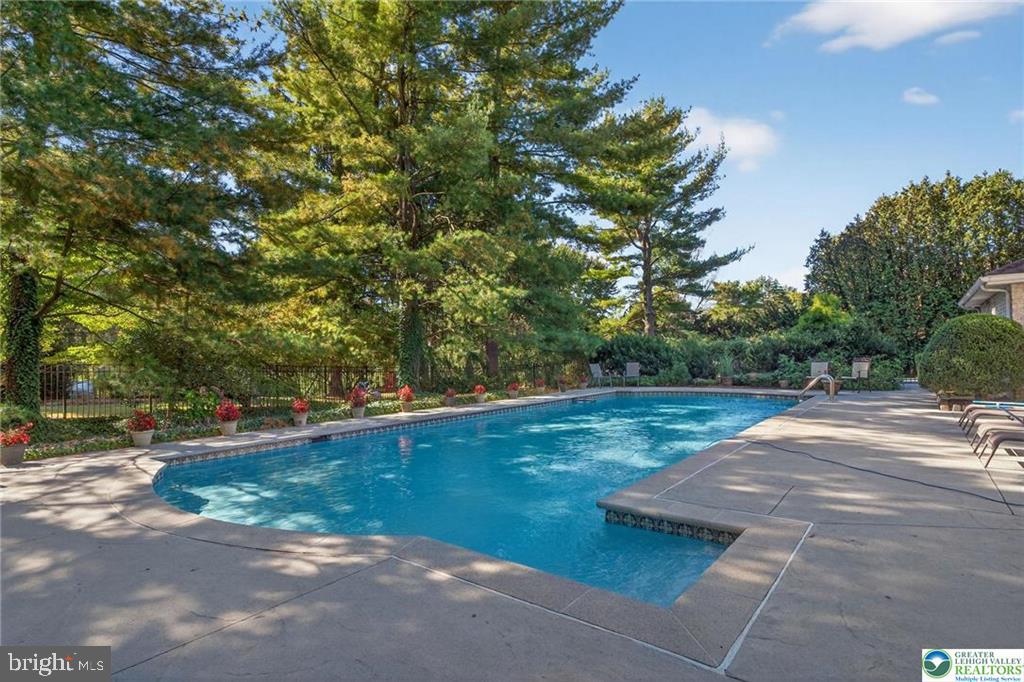 ROBIN HOOD - Residential