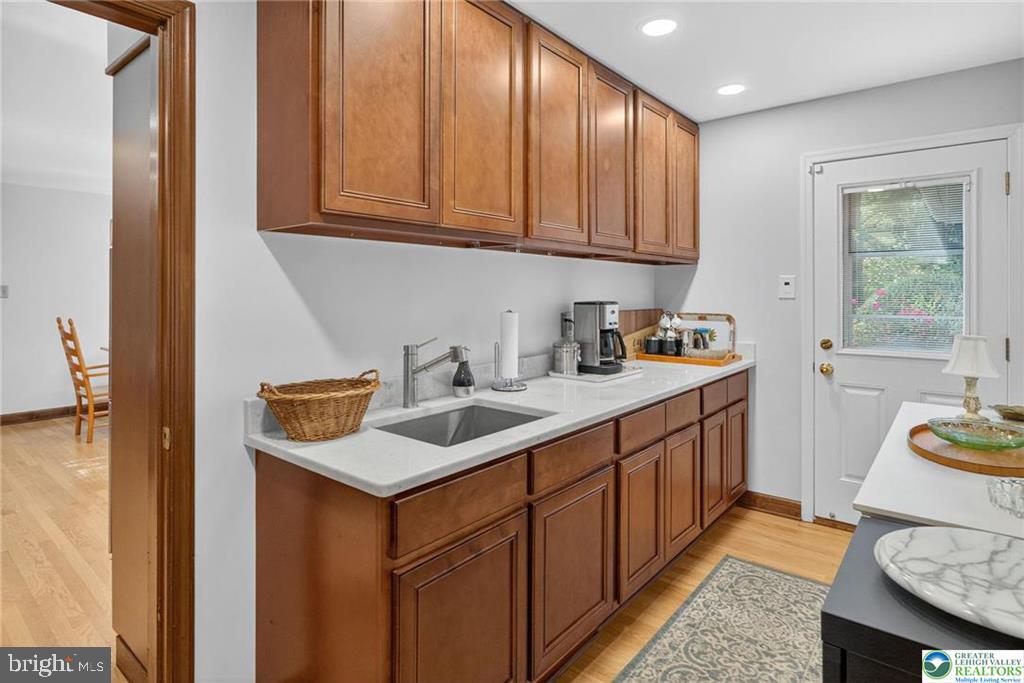 ROBIN HOOD - Residential