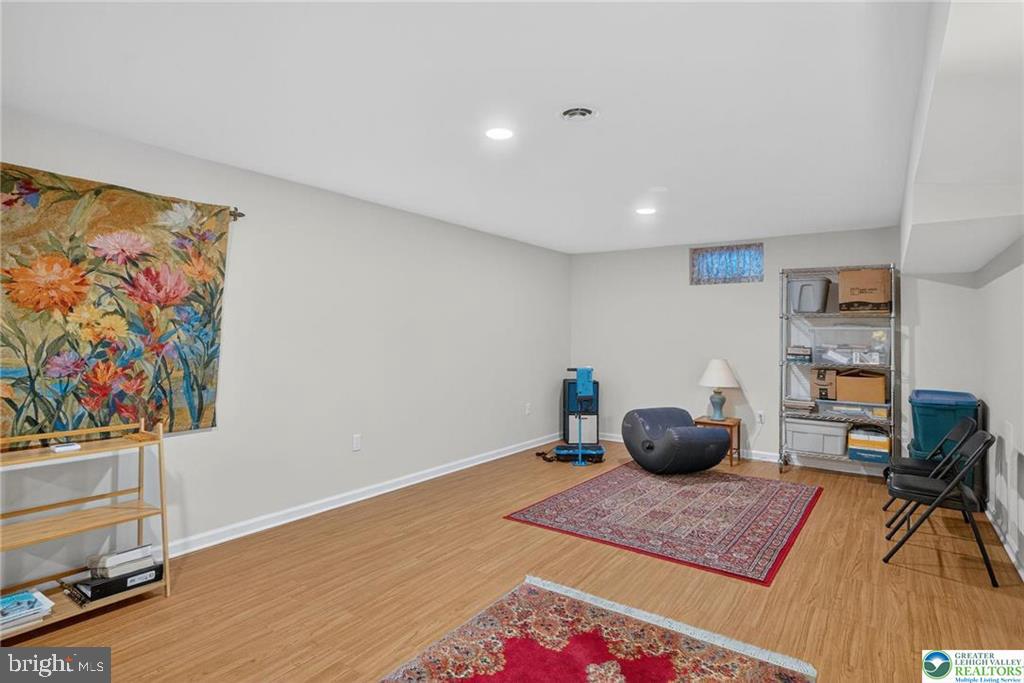 ROBIN HOOD - Residential