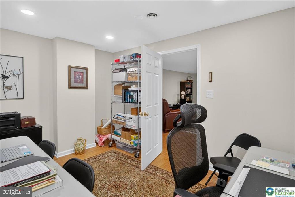 ROBIN HOOD - Residential