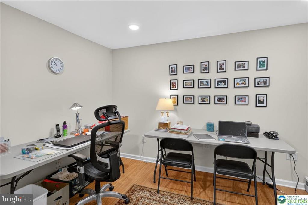 ROBIN HOOD - Residential