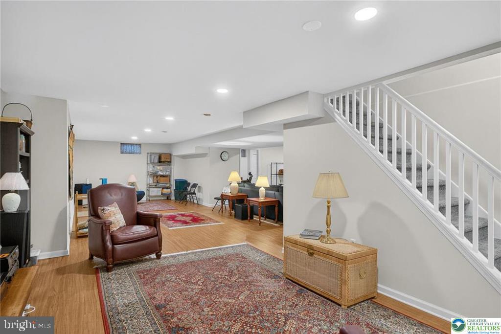 ROBIN HOOD - Residential