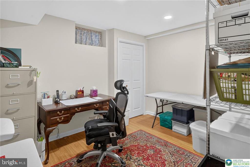 ROBIN HOOD - Residential