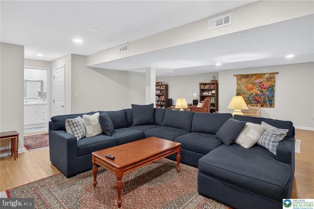 ROBIN HOOD - Residential