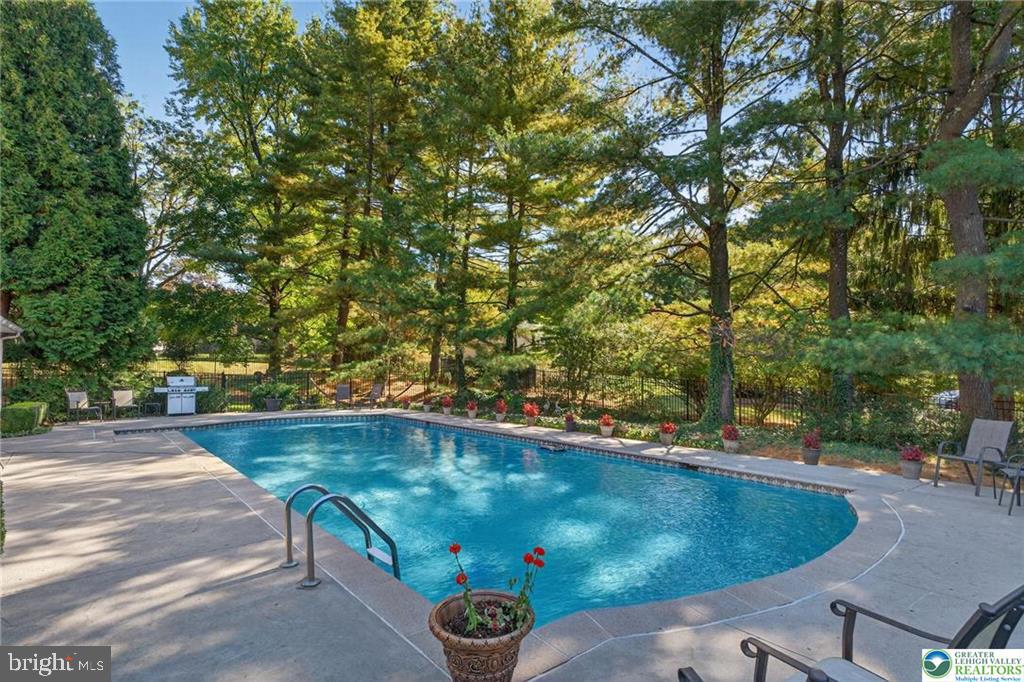 ROBIN HOOD - Residential