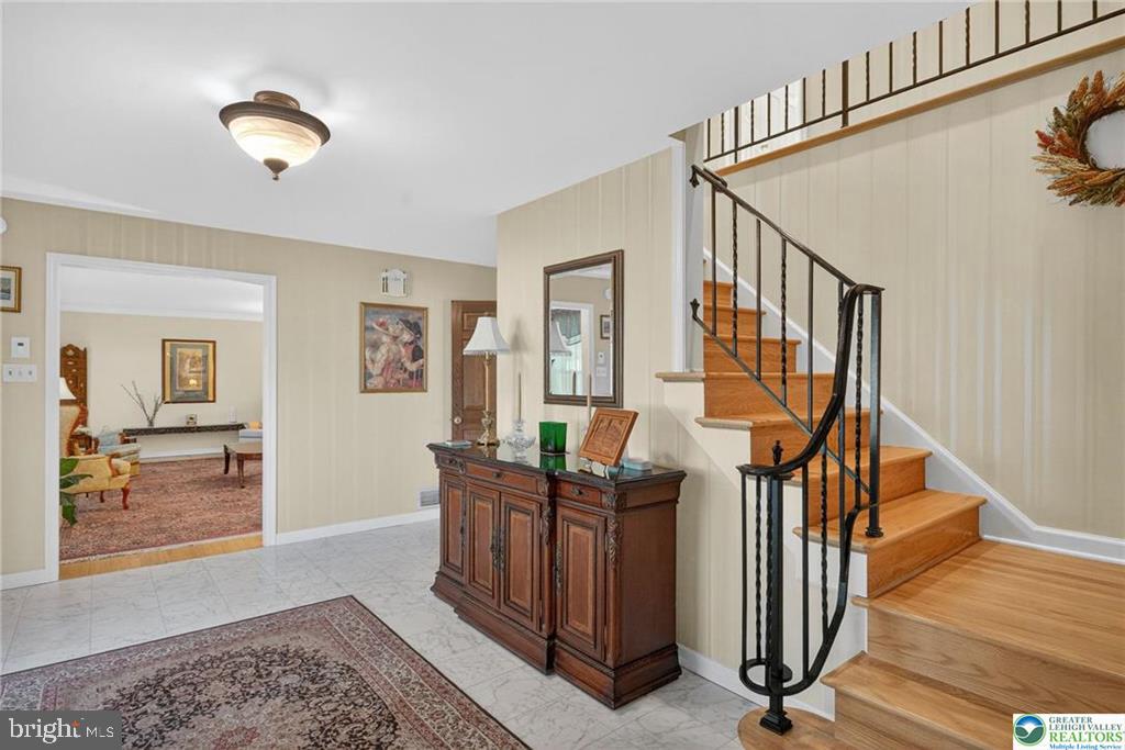 ROBIN HOOD - Residential