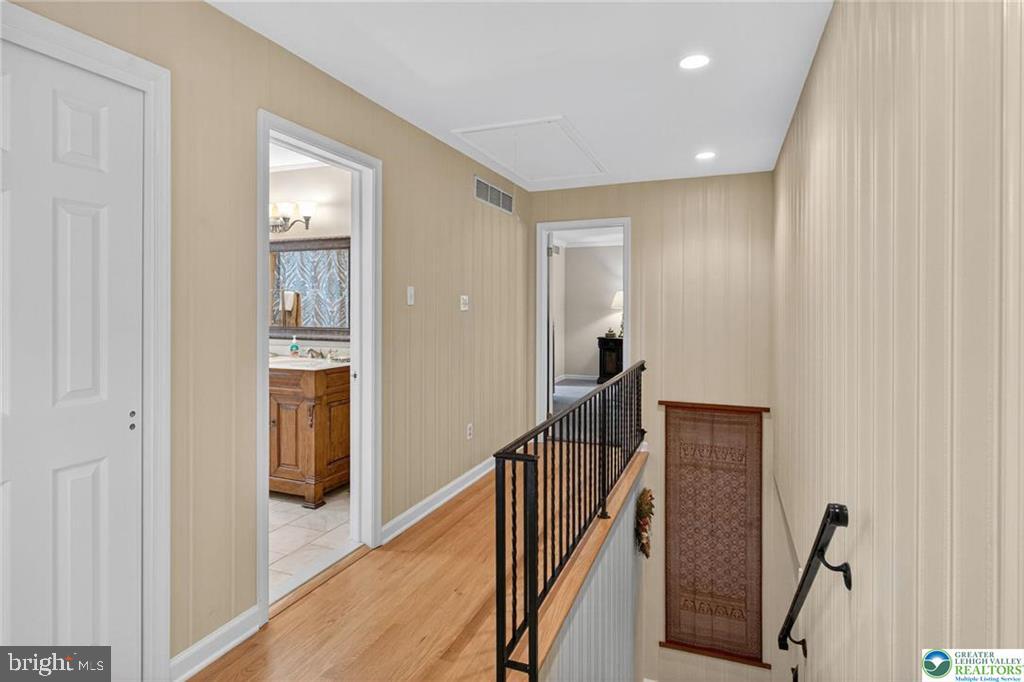 ROBIN HOOD - Residential