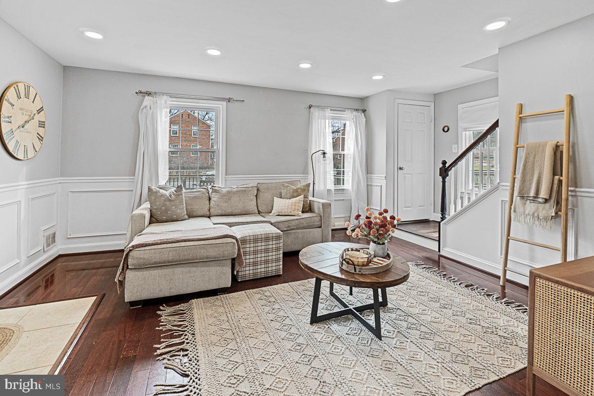 ROSEWOOD - Residential