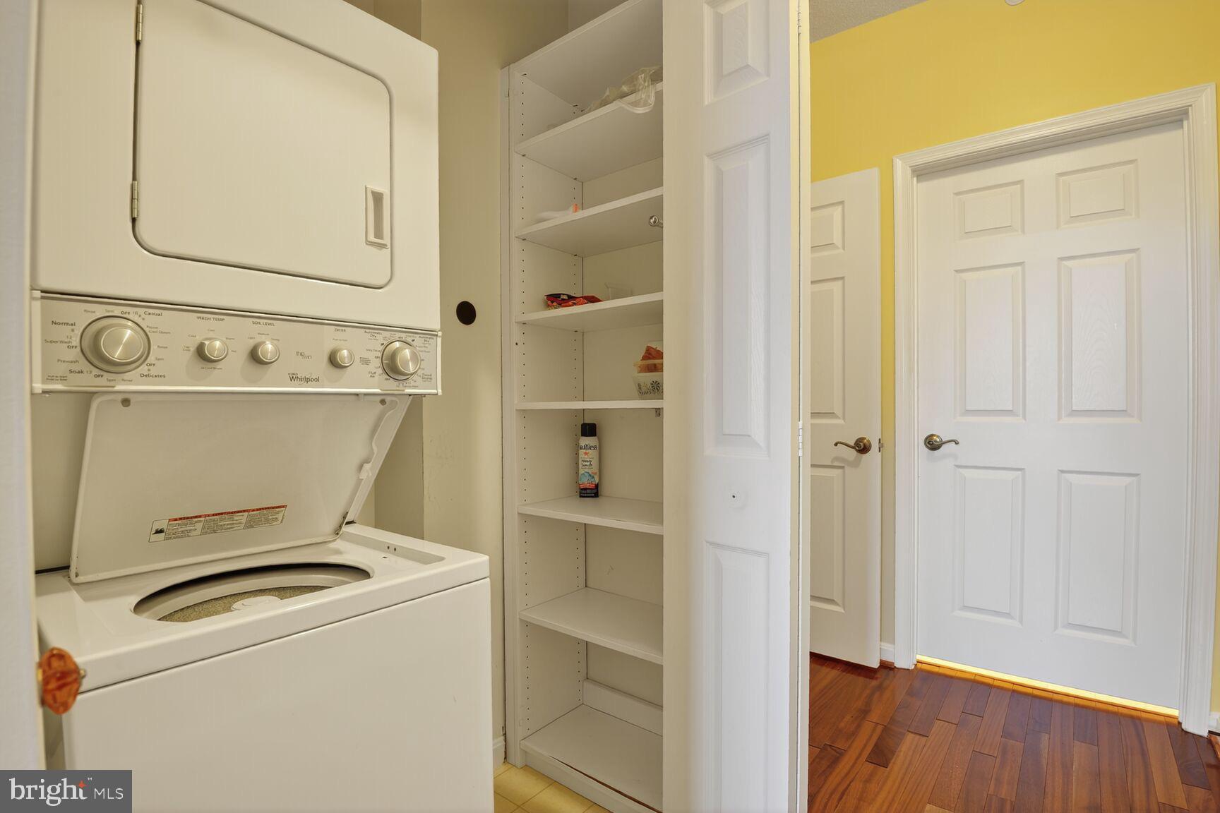 LANSDOWNE WOODS - Residential