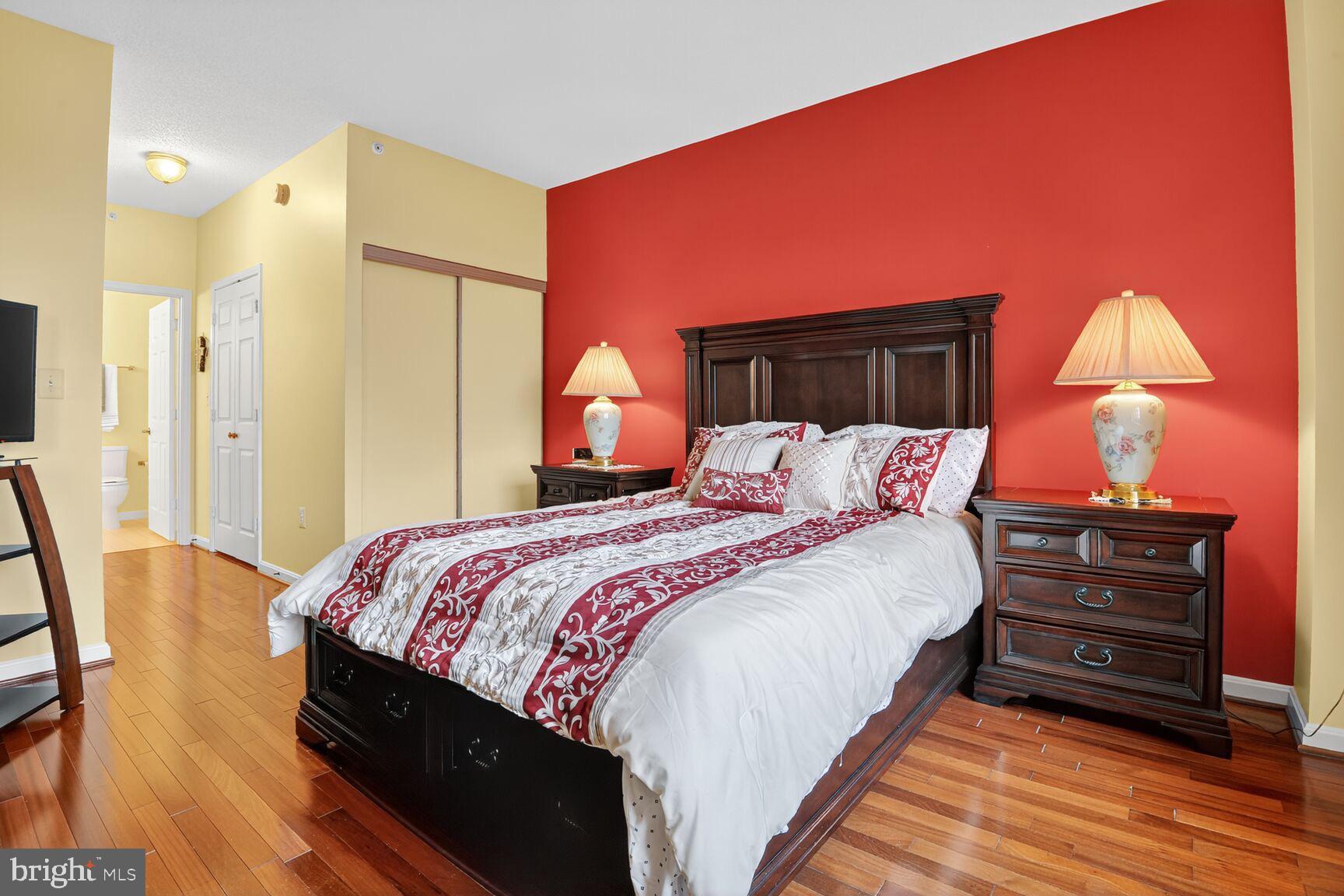 LANSDOWNE WOODS - Residential