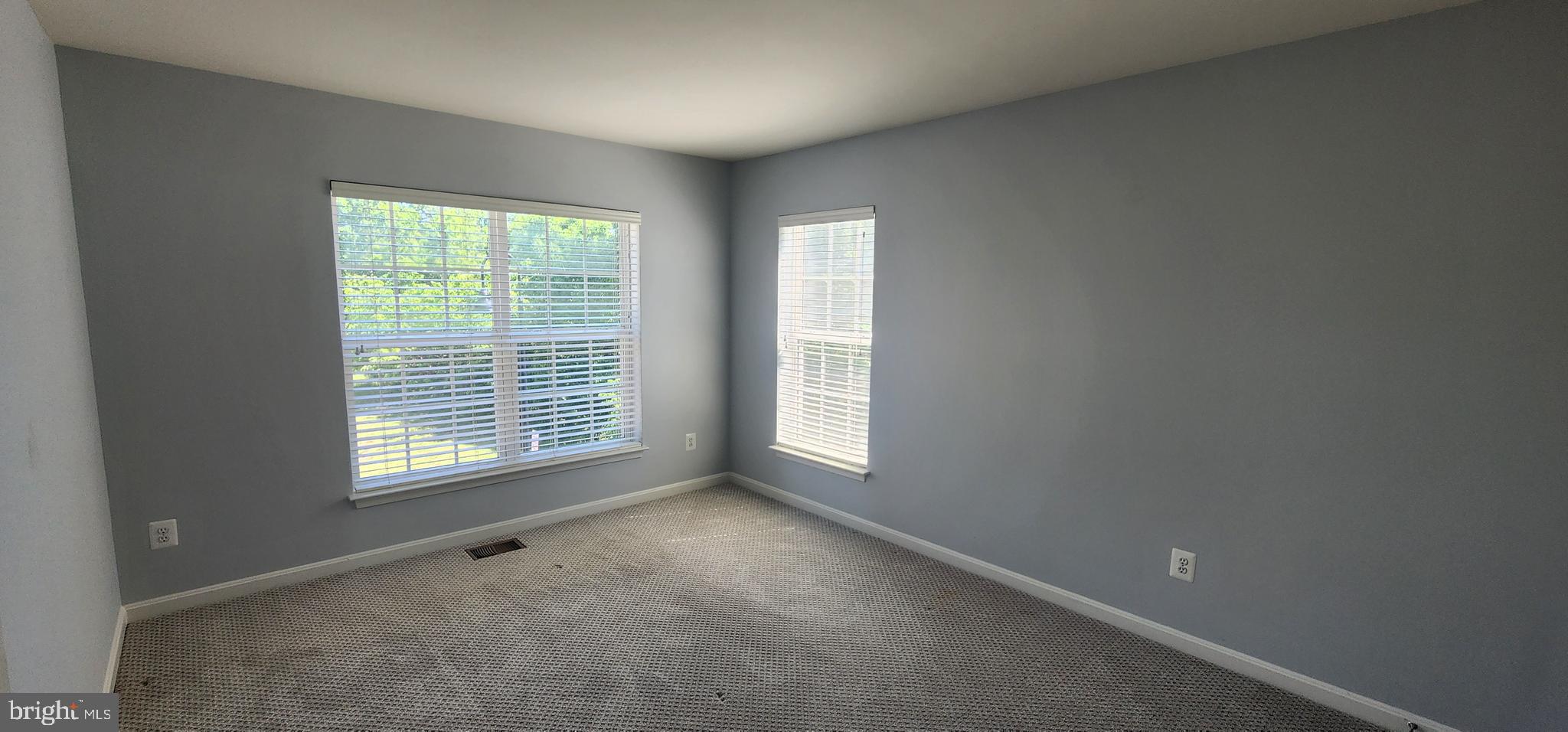 HEATHCOTE COMMONS CONDOMINIUMS - Residential Lease