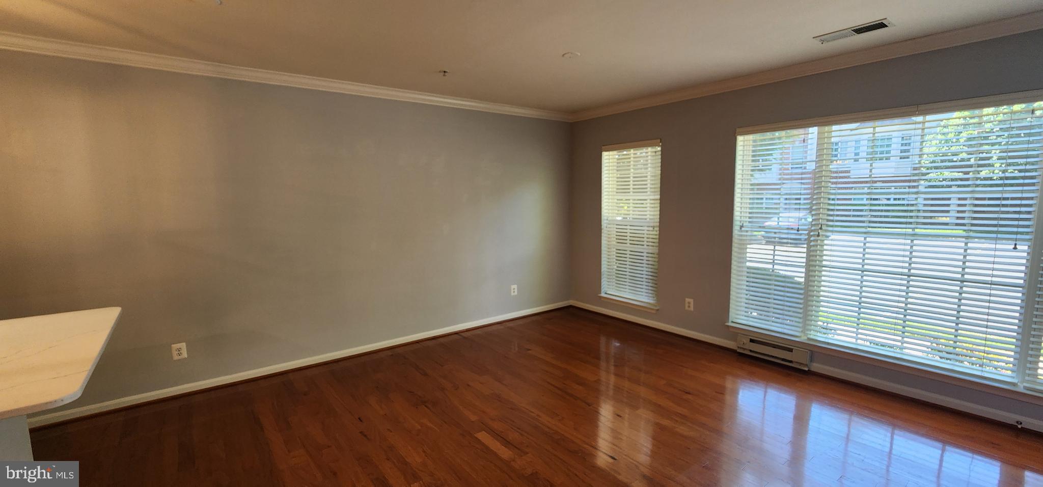 HEATHCOTE COMMONS CONDOMINIUMS - Residential Lease