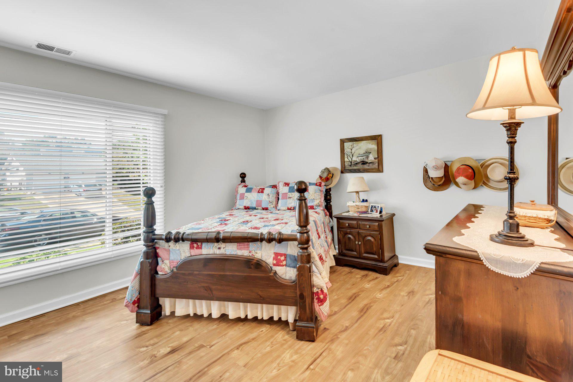 THE PROVINCES - Residential