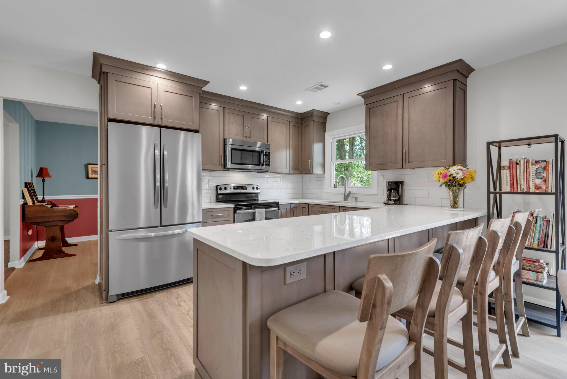 THE PROVINCES - Residential