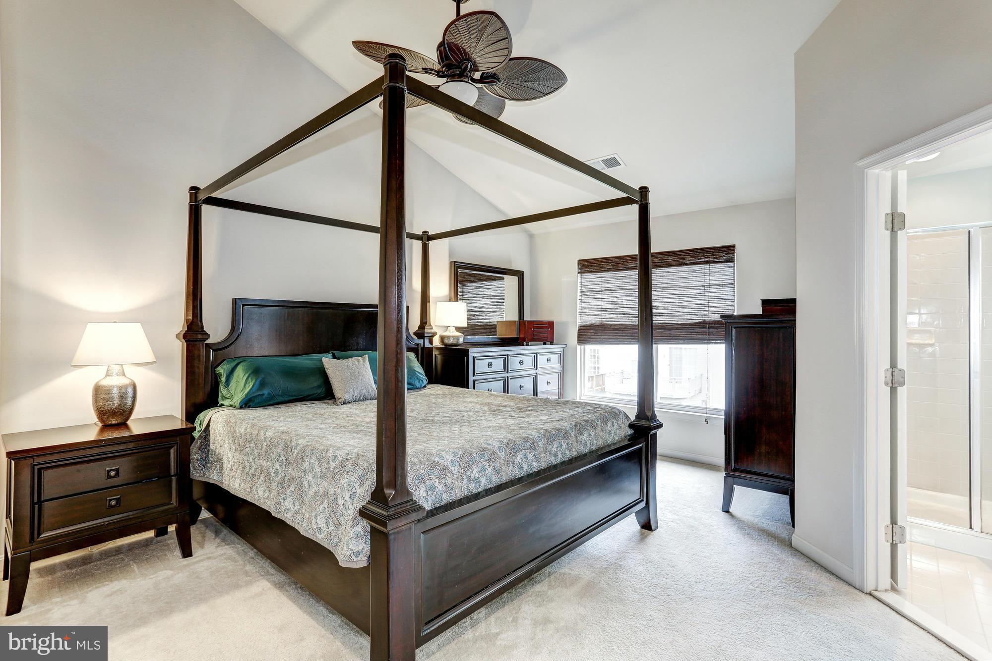 PEMBROOKE - Residential