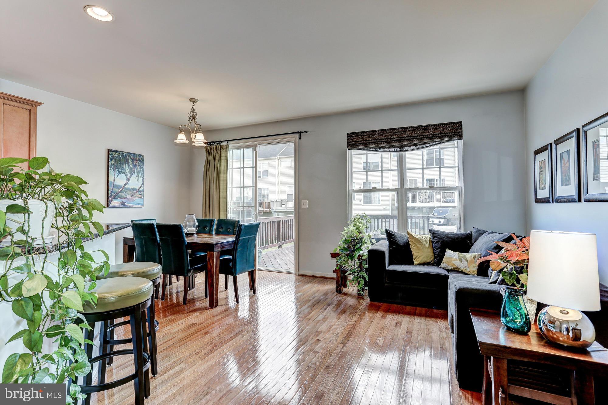 PEMBROOKE - Residential