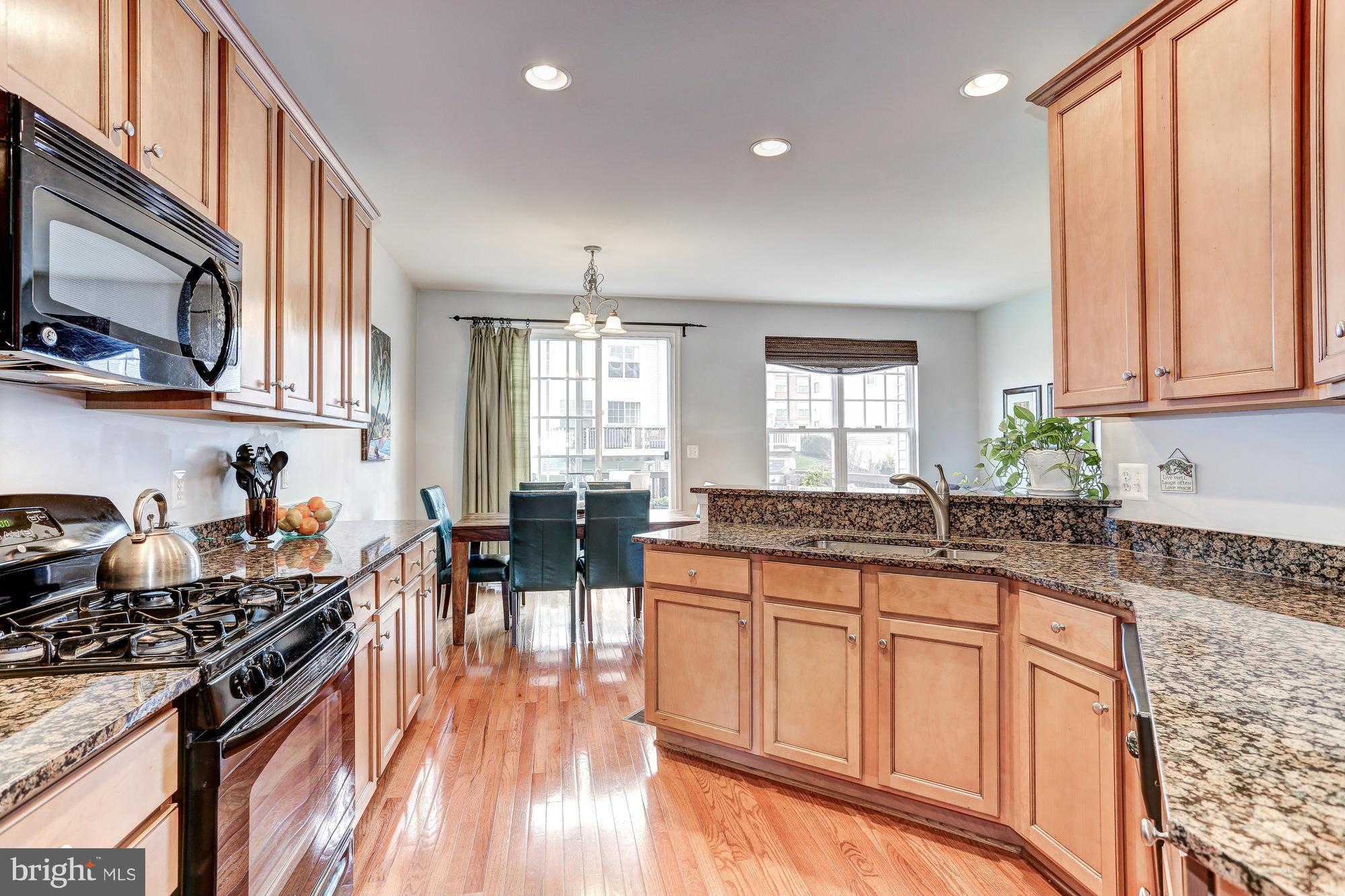 PEMBROOKE - Residential