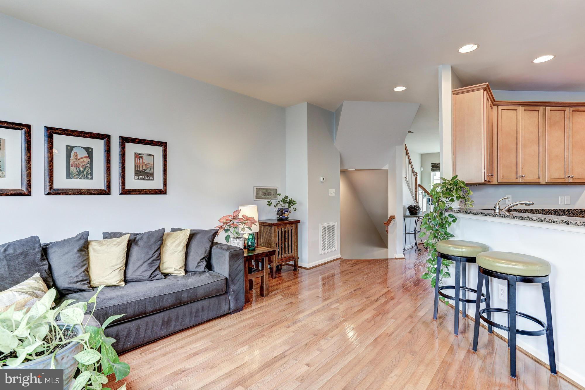 PEMBROOKE - Residential