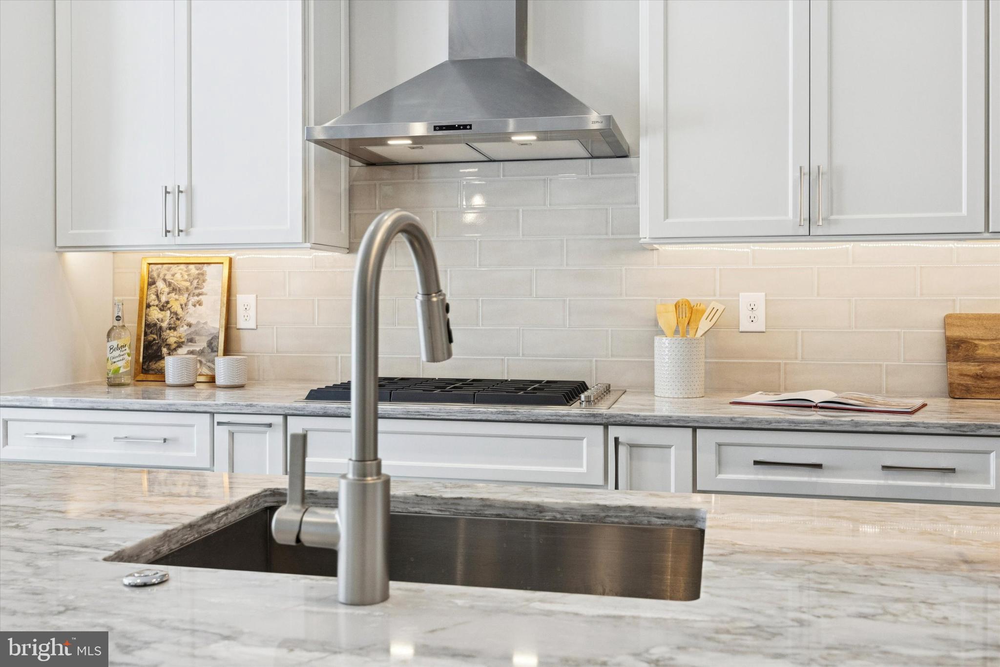 ENCLAVE AT GROVE - Residential