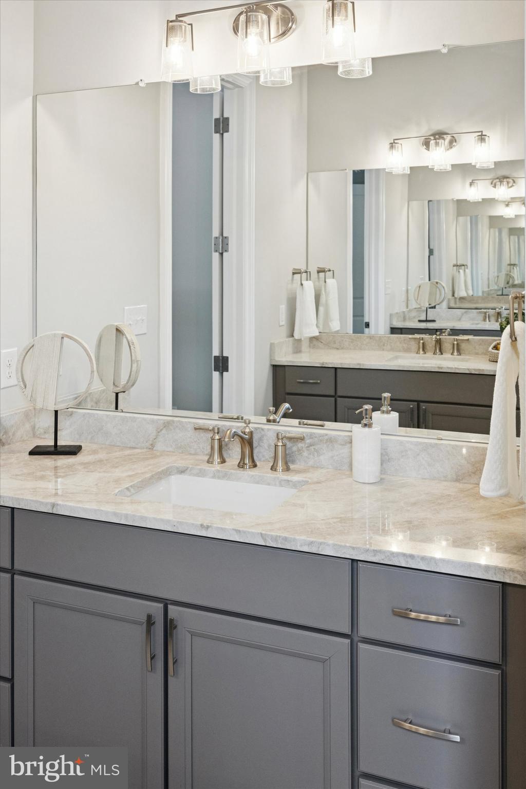 ENCLAVE AT GROVE - Residential