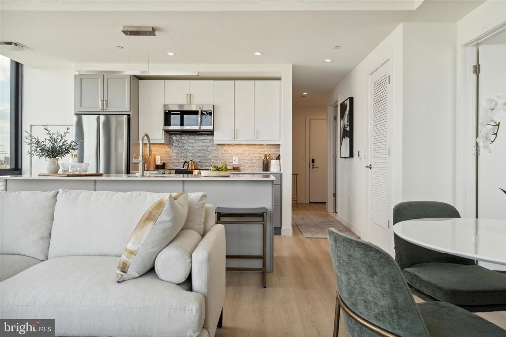 Photo of 1 Dock St #2110, PHILADELPHIA, PA 19106 (MLS # PAPH2582568)