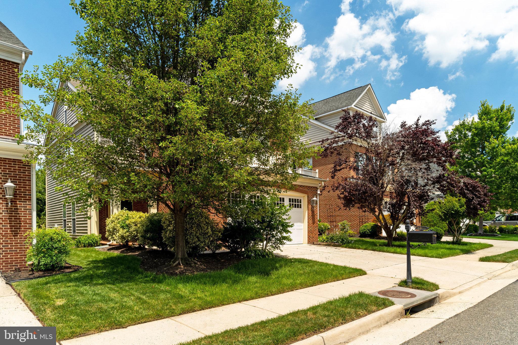 5968 MANORVIEW WAY