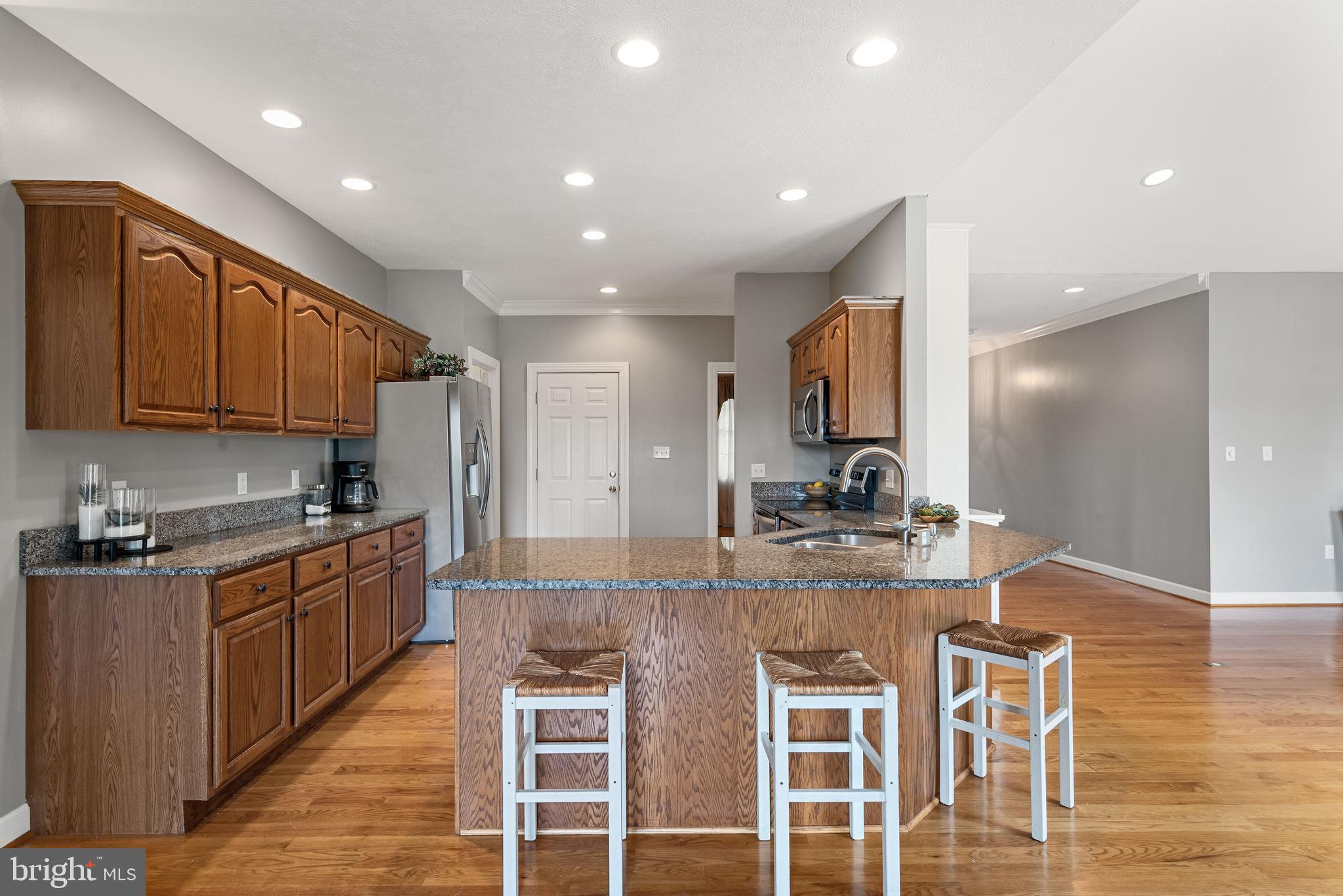 WAKELAND MANOR - Residential