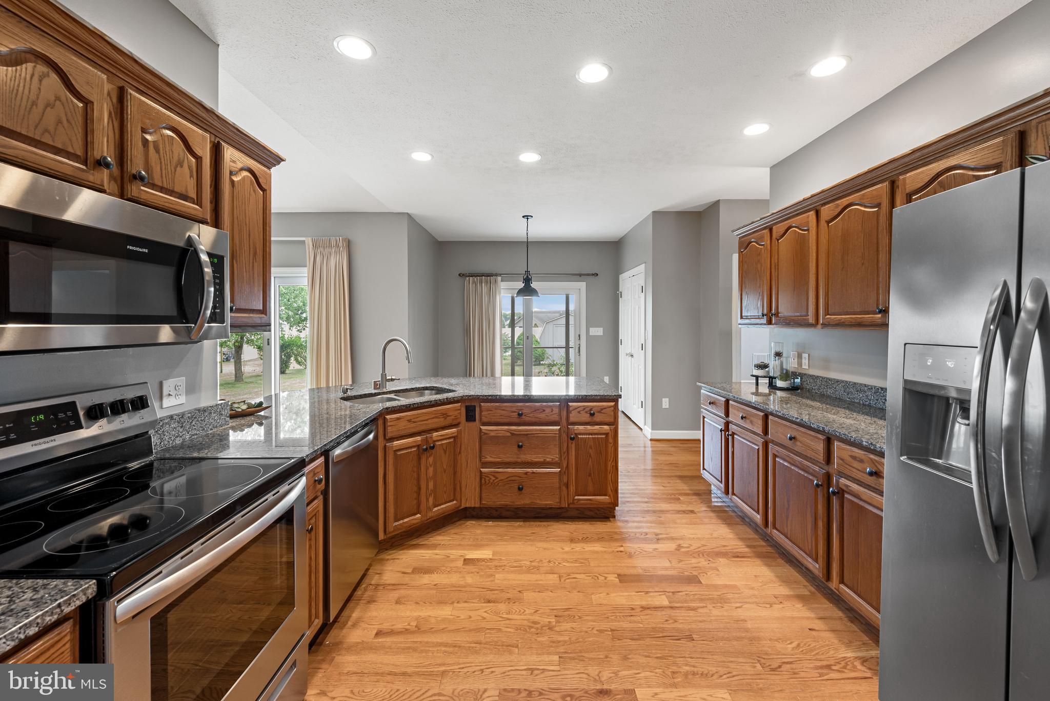 WAKELAND MANOR - Residential