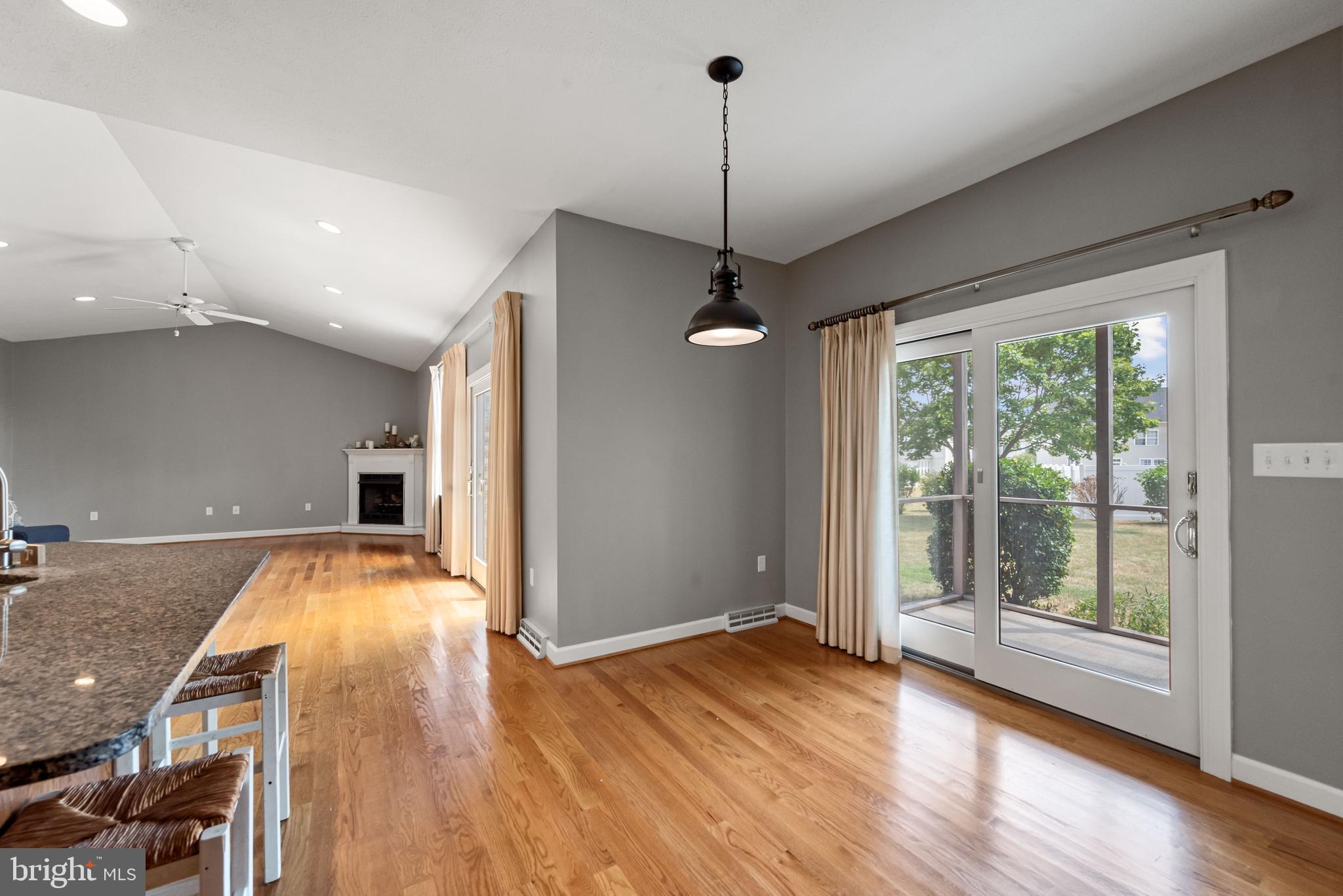 WAKELAND MANOR - Residential