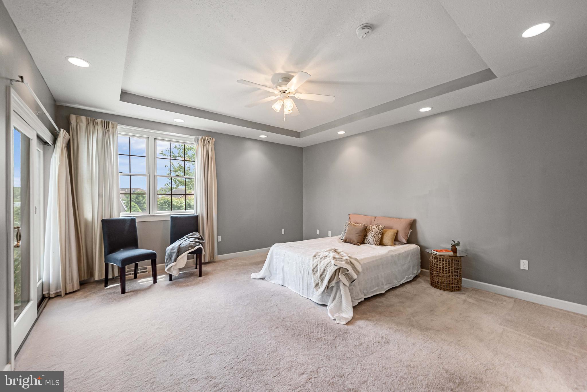 WAKELAND MANOR - Residential