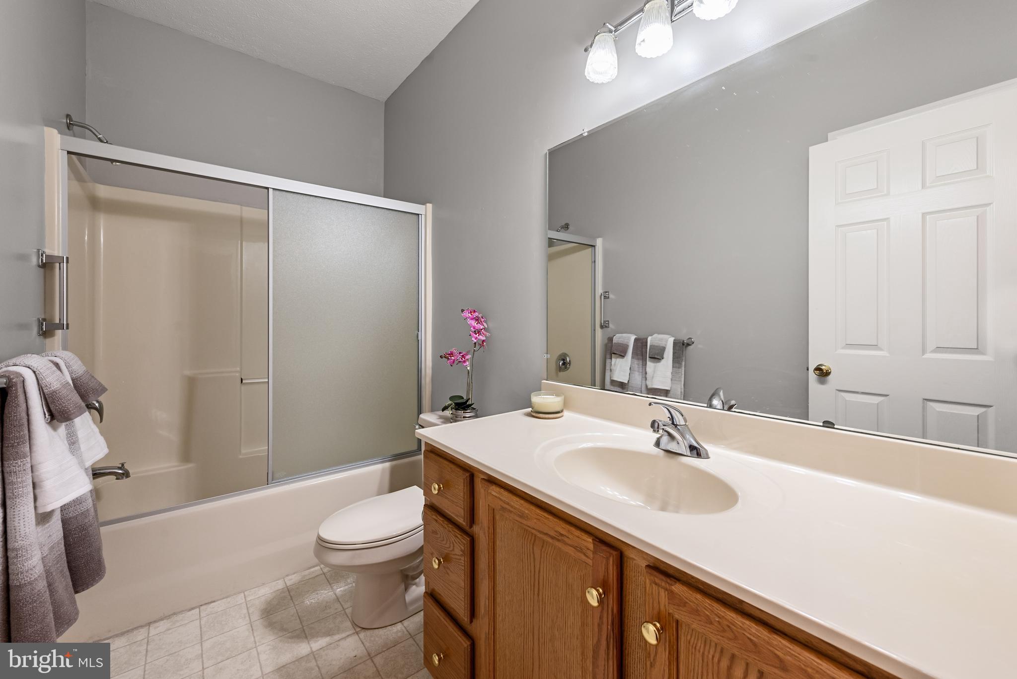 WAKELAND MANOR - Residential