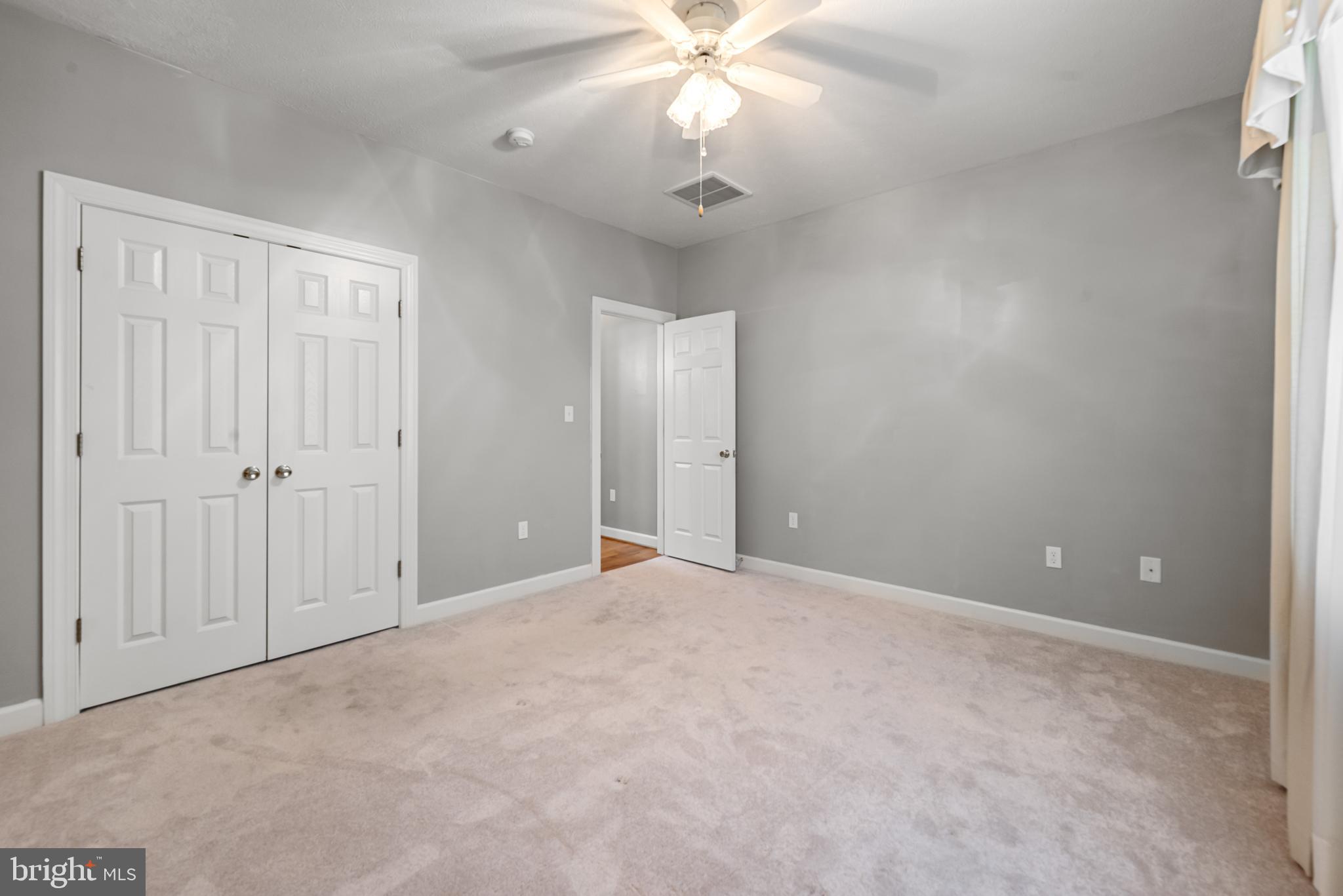 WAKELAND MANOR - Residential