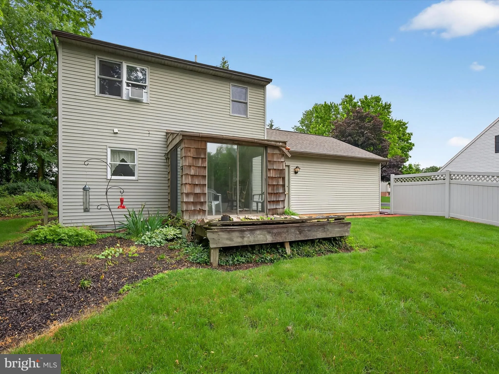 Lititz, Pennsylvania 17543, United States, 2 Bedrooms Bedrooms, ,2 BathroomsBathrooms,Residential,Pending,146655