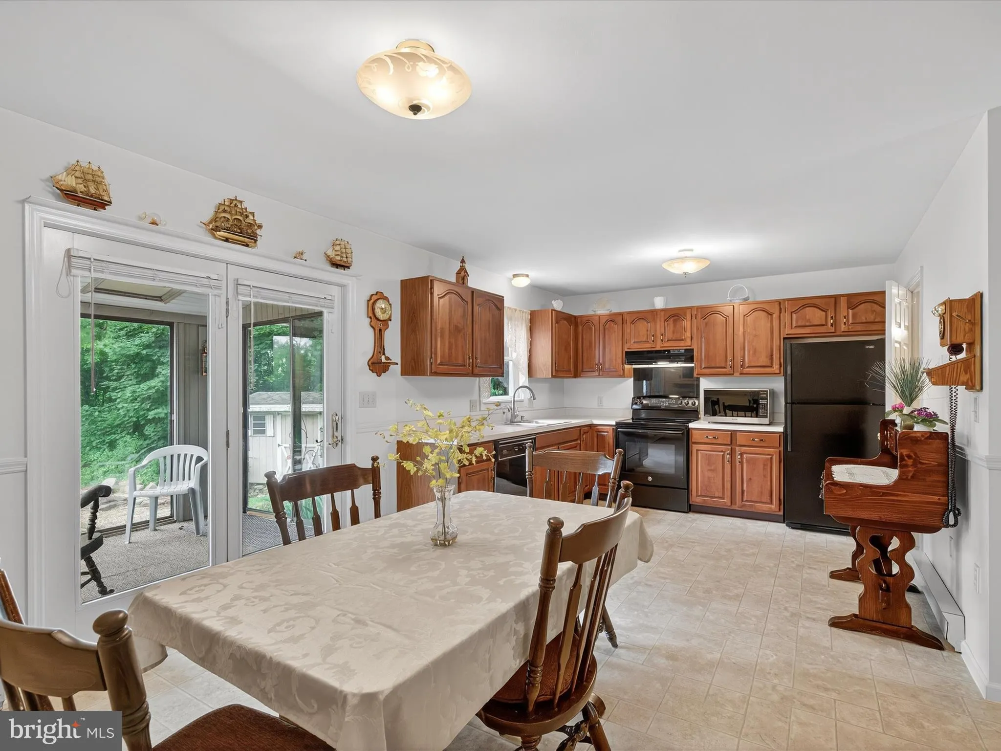 Lititz, Pennsylvania 17543, United States, 2 Bedrooms Bedrooms, ,2 BathroomsBathrooms,Residential,Pending,146655