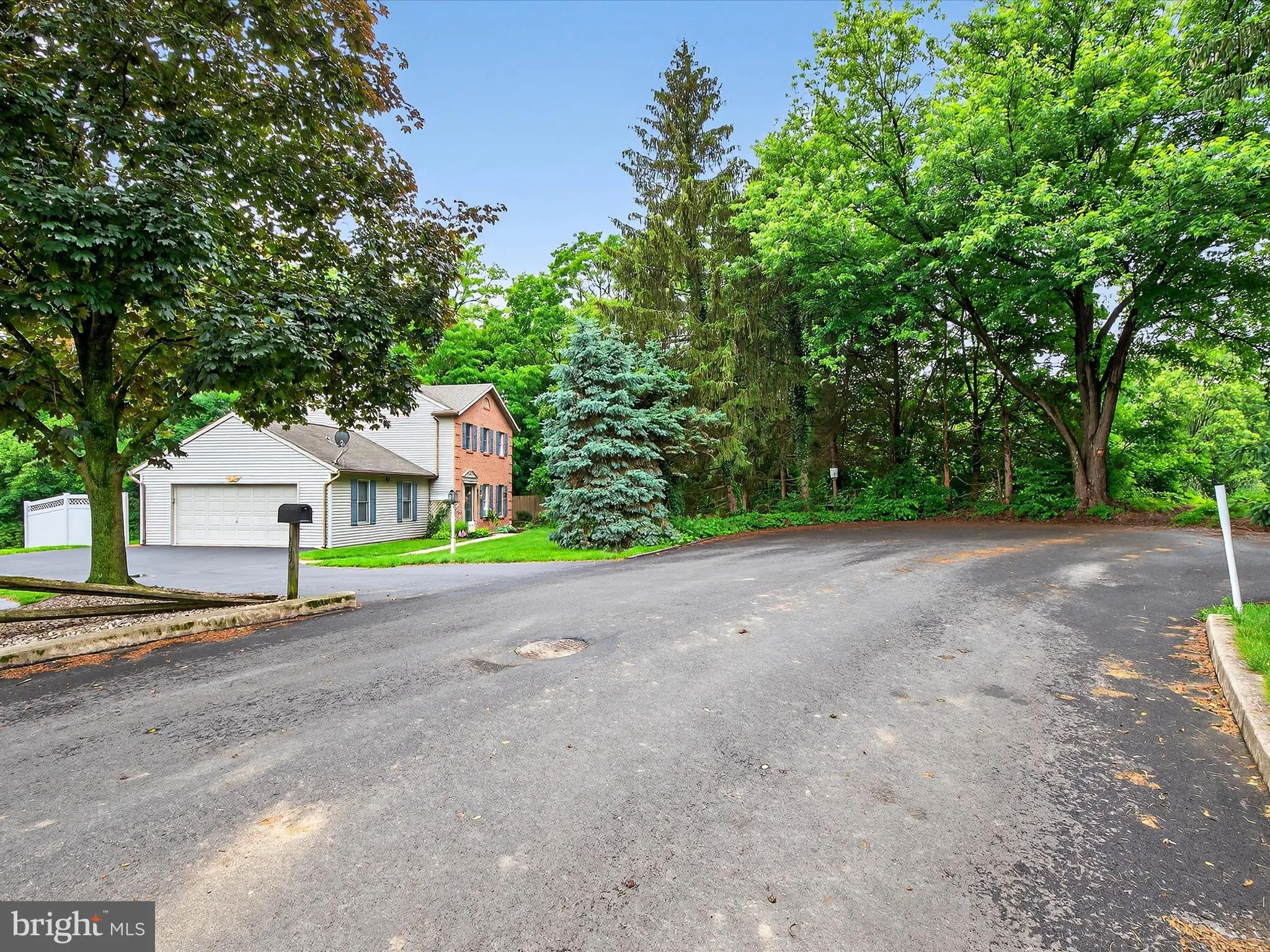 Lititz, Pennsylvania 17543, United States, 2 Bedrooms Bedrooms, ,2 BathroomsBathrooms,Residential,Pending,146655