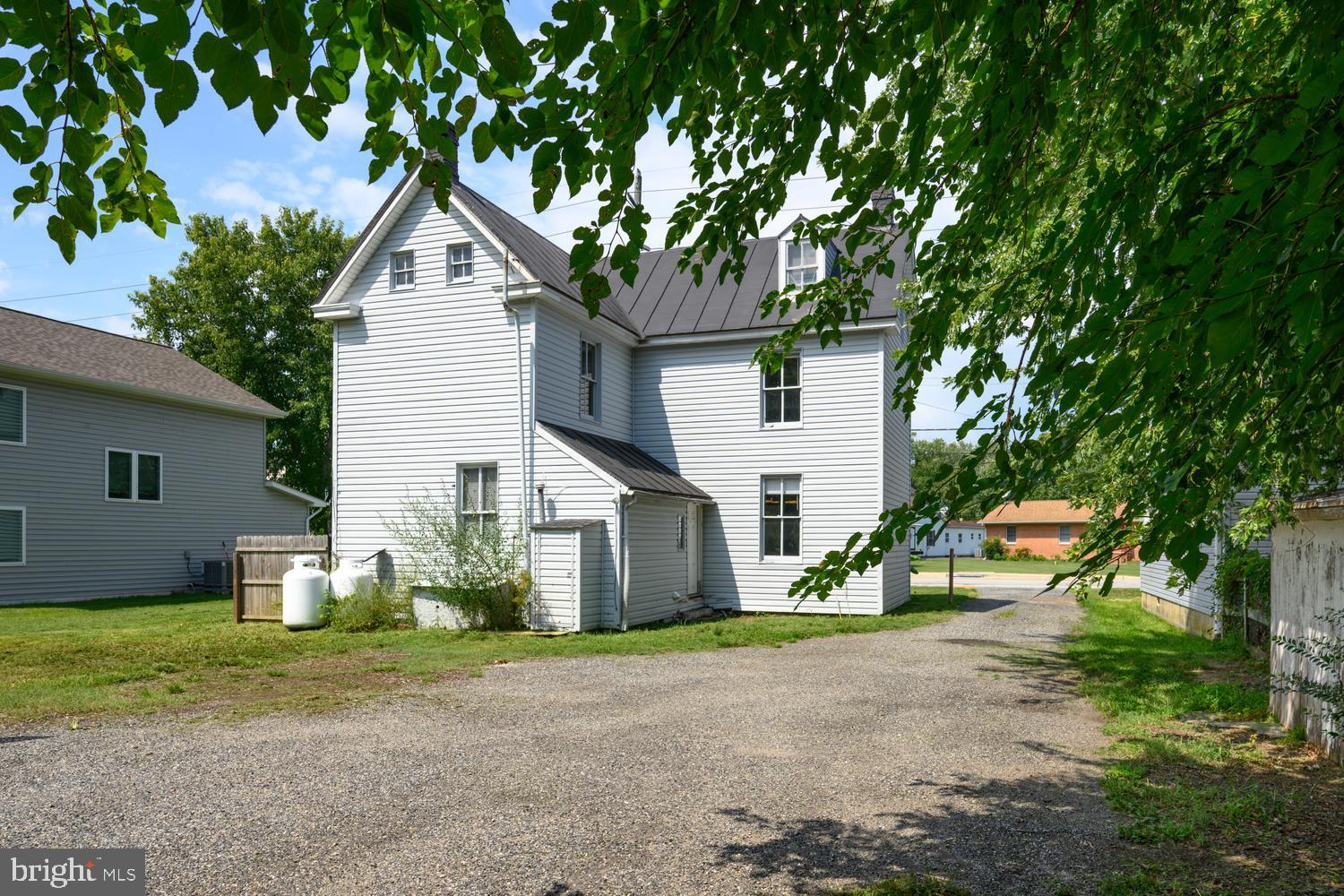 400 MAIN STREET