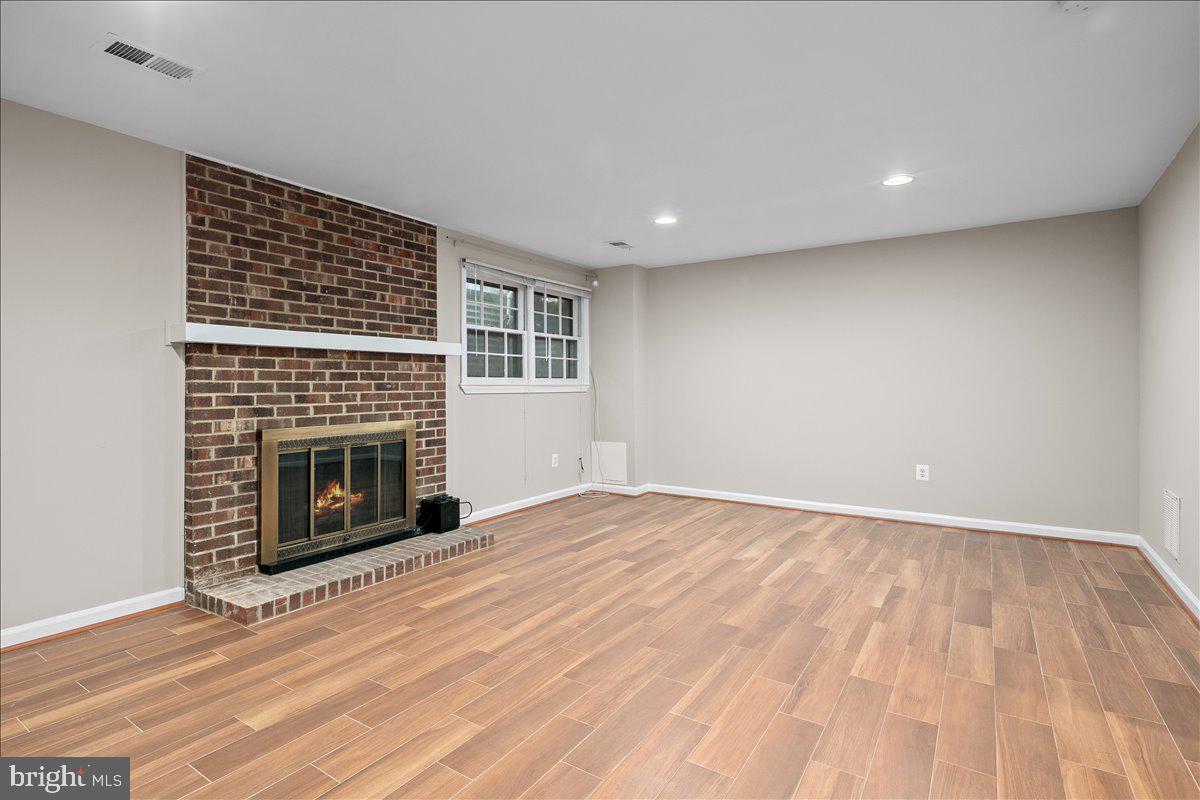 COUNTRY CREEK - Residential