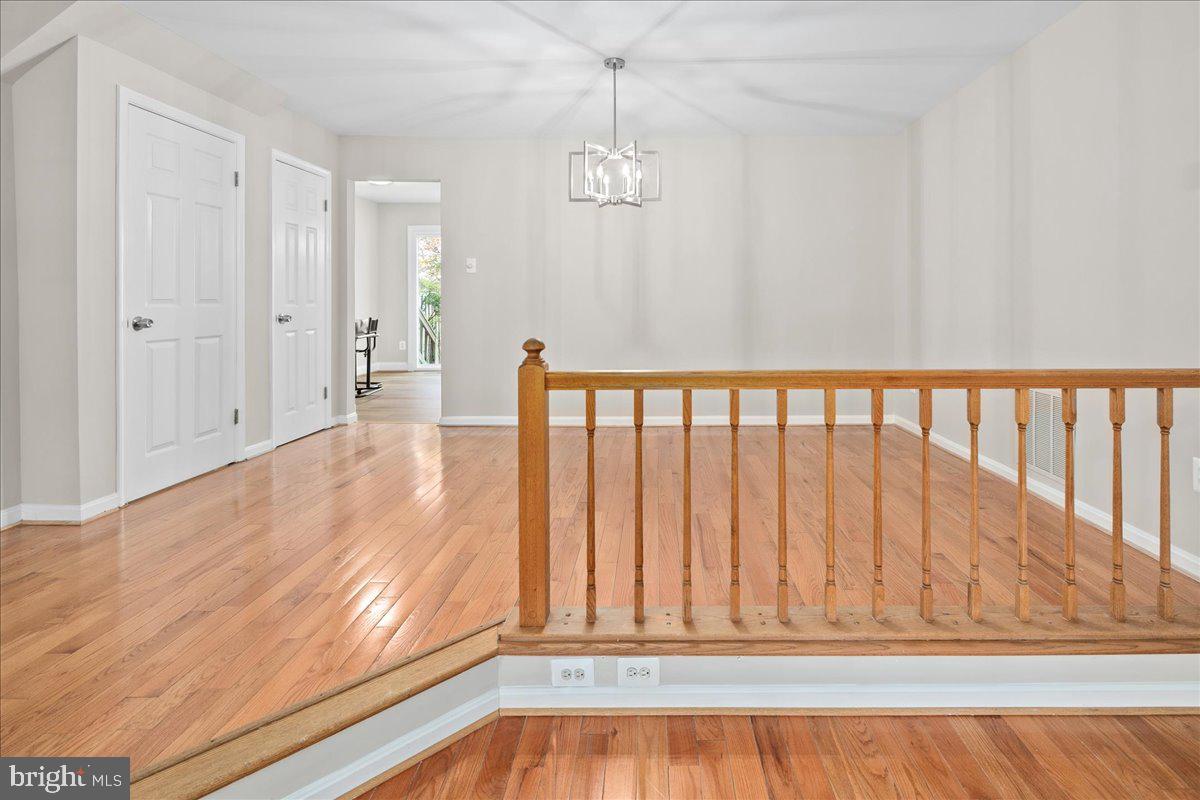 COUNTRY CREEK - Residential