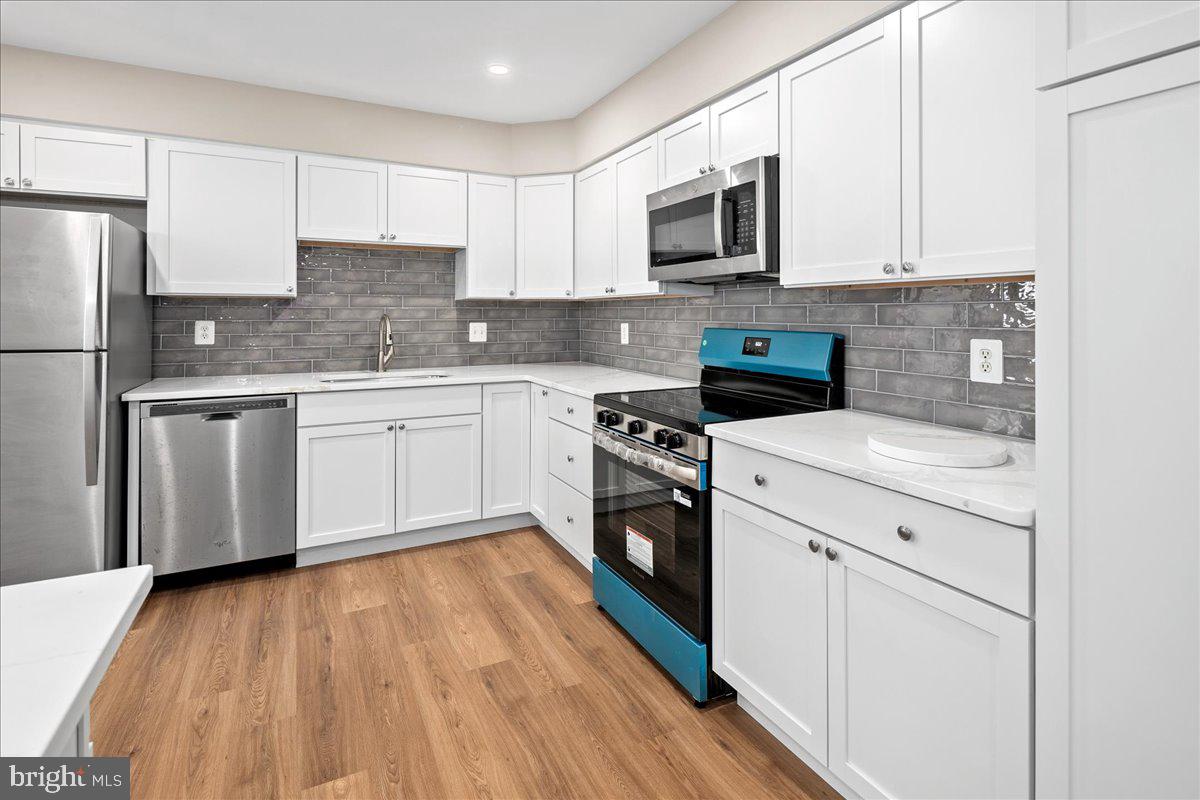 COUNTRY CREEK - Residential