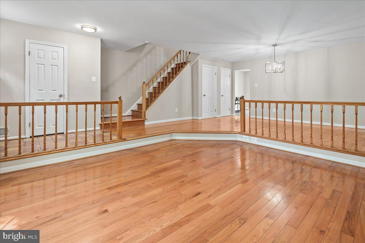 COUNTRY CREEK - Residential