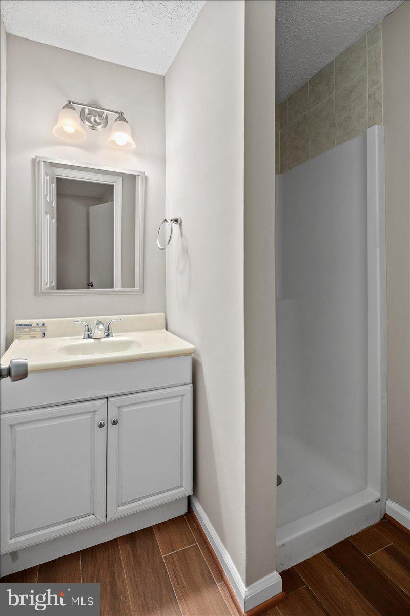 COUNTRY CREEK - Residential