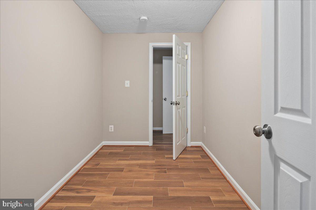 COUNTRY CREEK - Residential