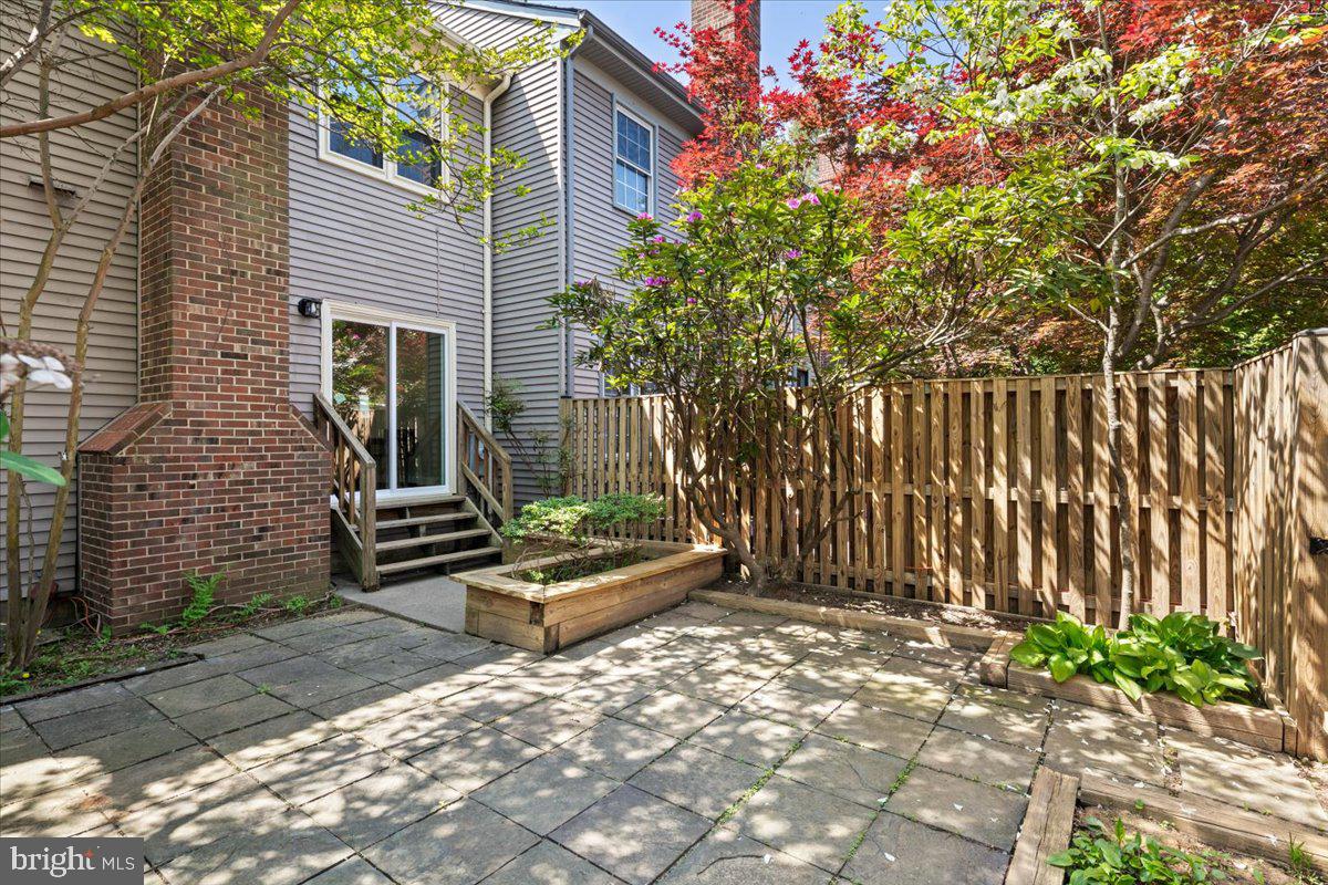 COUNTRY CREEK - Residential